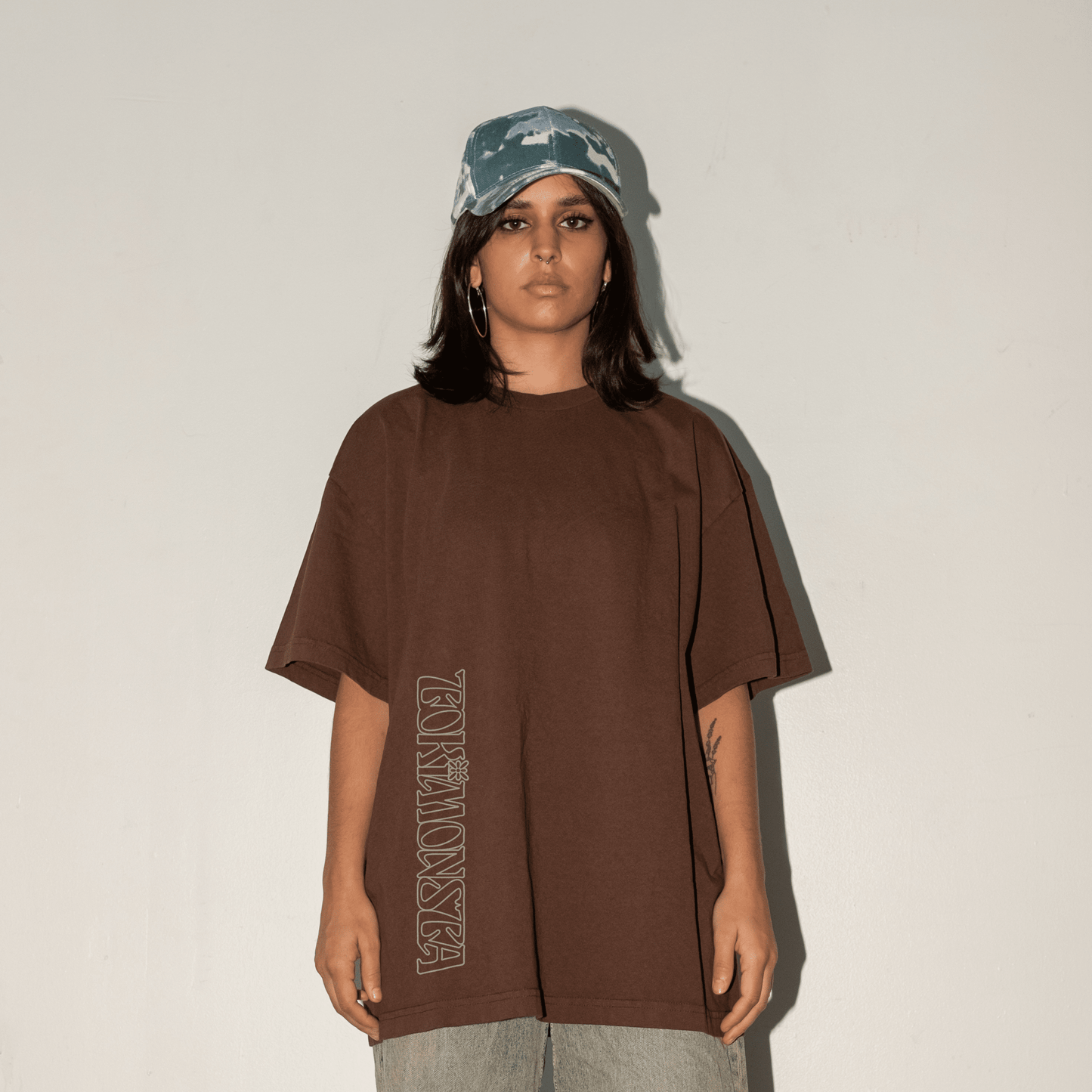 Puff Outline - Brown Tee